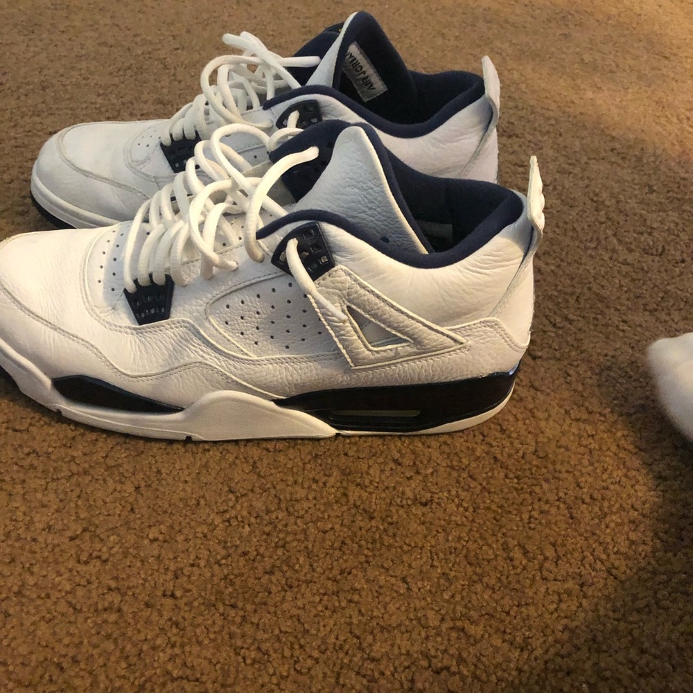 Retro 4 air Jordan’s “Columbia’s”